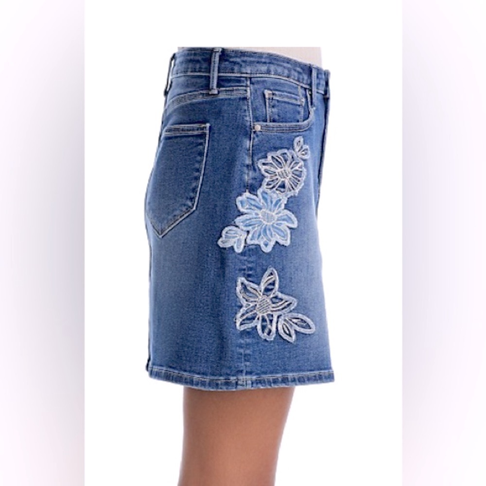 DRIFTWOOD Vintage Blue Floral Embroidered Denim Size Mini Skirt Size 28 (US 6)